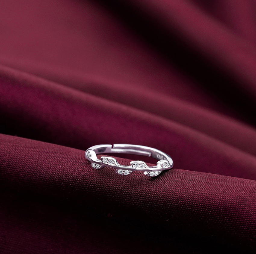 屏幕截图 2026-10-09 161510 925 Sterling Silver Rhodium-Plated CZ Studded Adjustable Finger Ring - Image 1